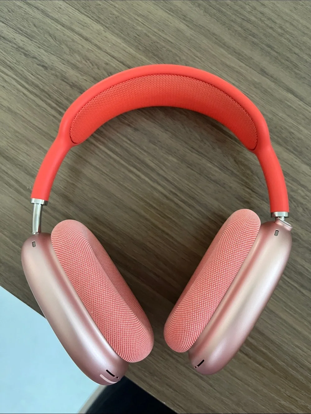 Apple Over-Ear Wireless Headphones - Coral Pink
